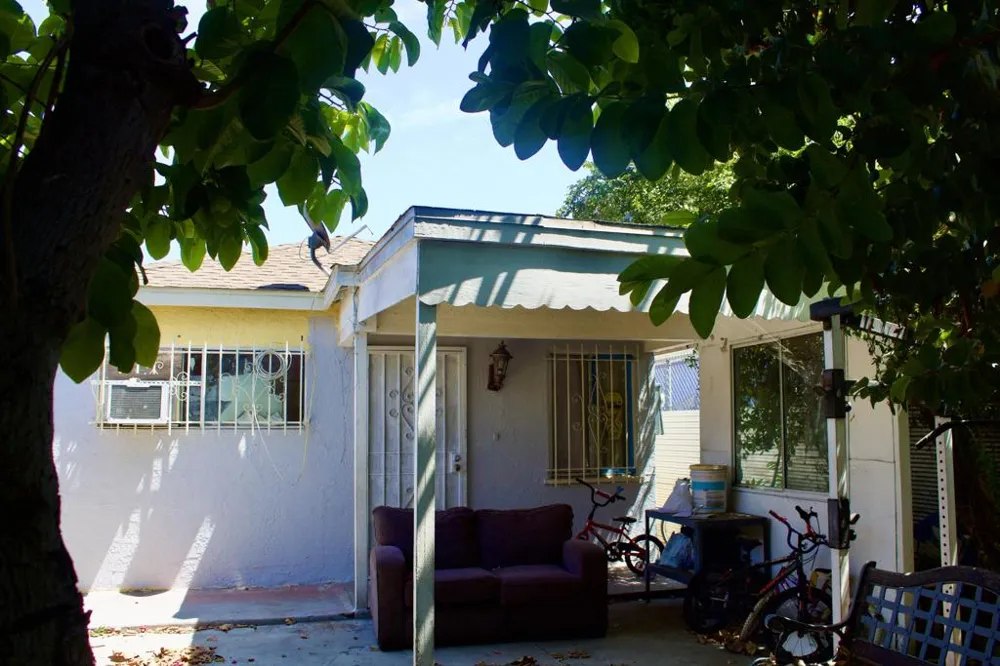 10328 Hickory Street Los Angeles, CA 90002