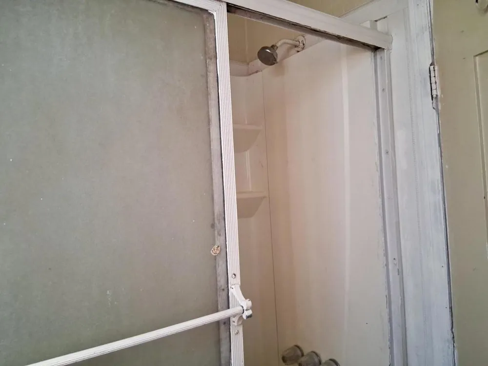 10328 Hickory Street Los Angeles, CA 90002