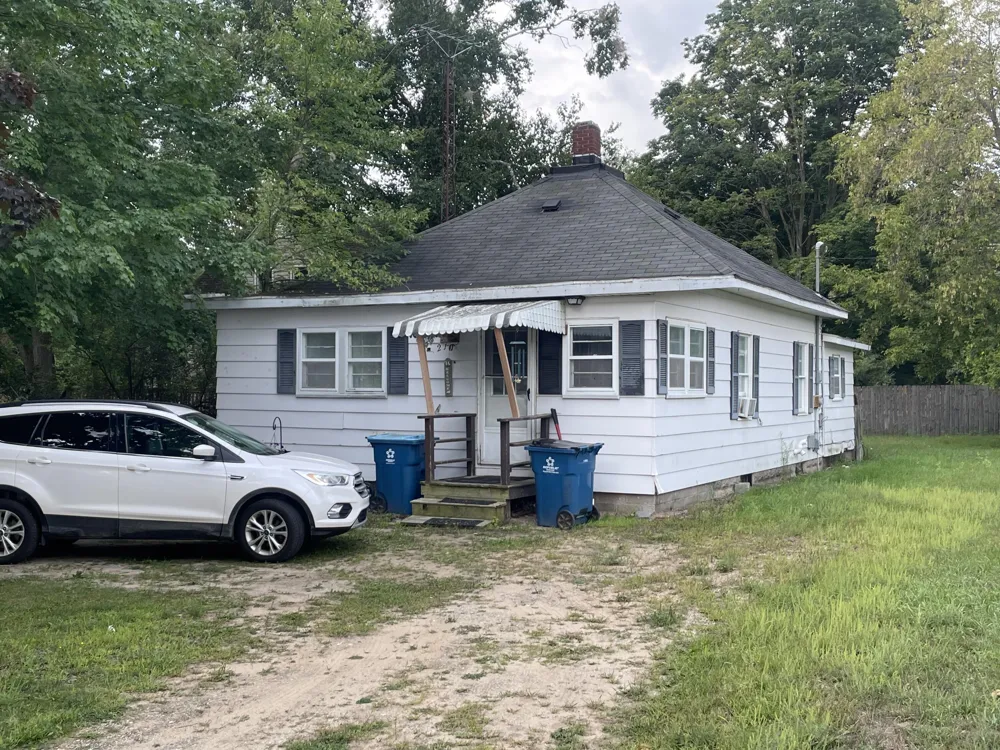 217 S Apple Avenue Hart, MI 49420