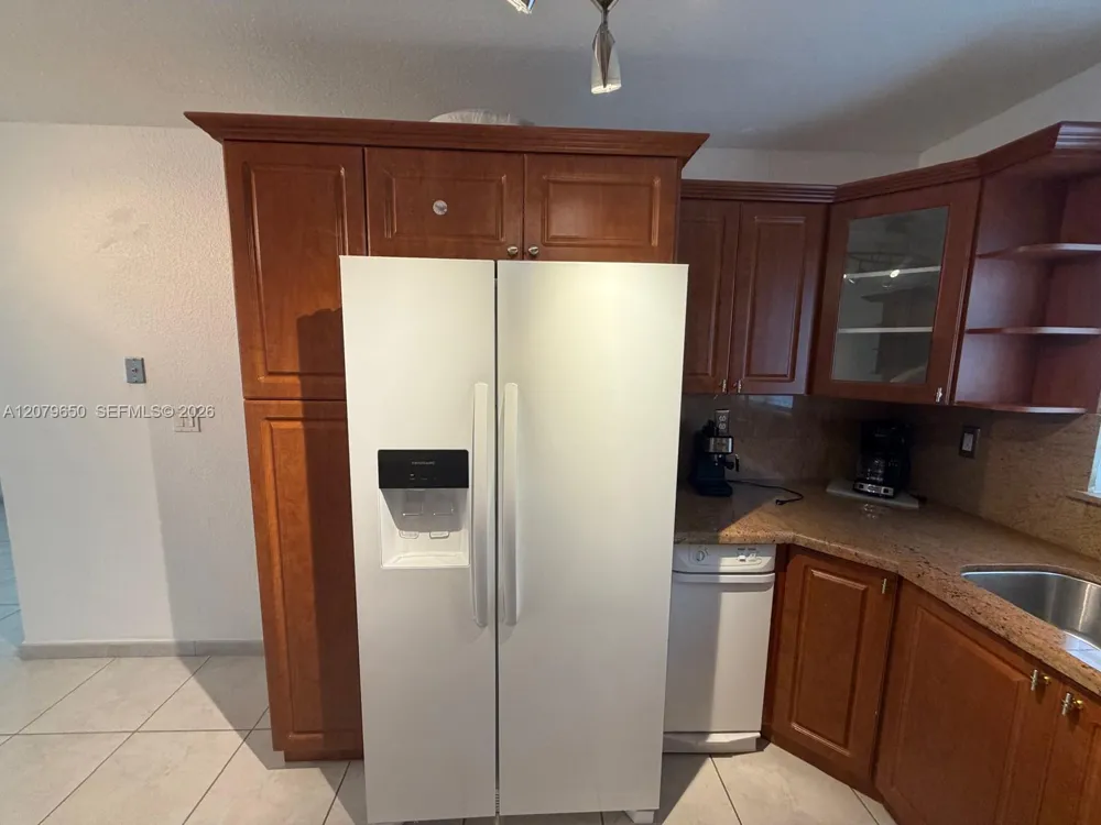 71 Coral Dr Key Largo, FL 33037