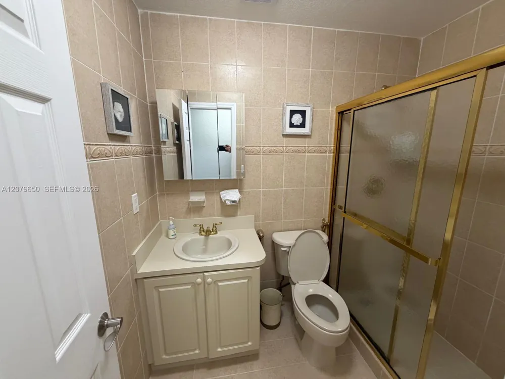 71 Coral Dr Key Largo, FL 33037