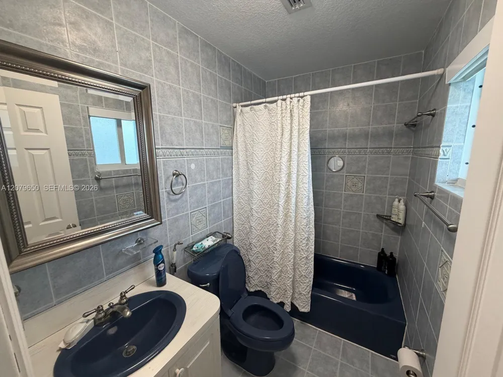 71 Coral Dr Key Largo, FL 33037