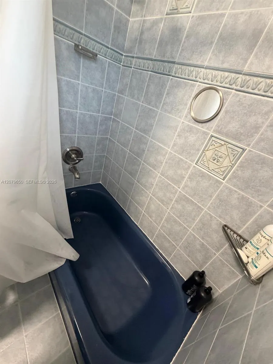 71 Coral Dr Key Largo, FL 33037