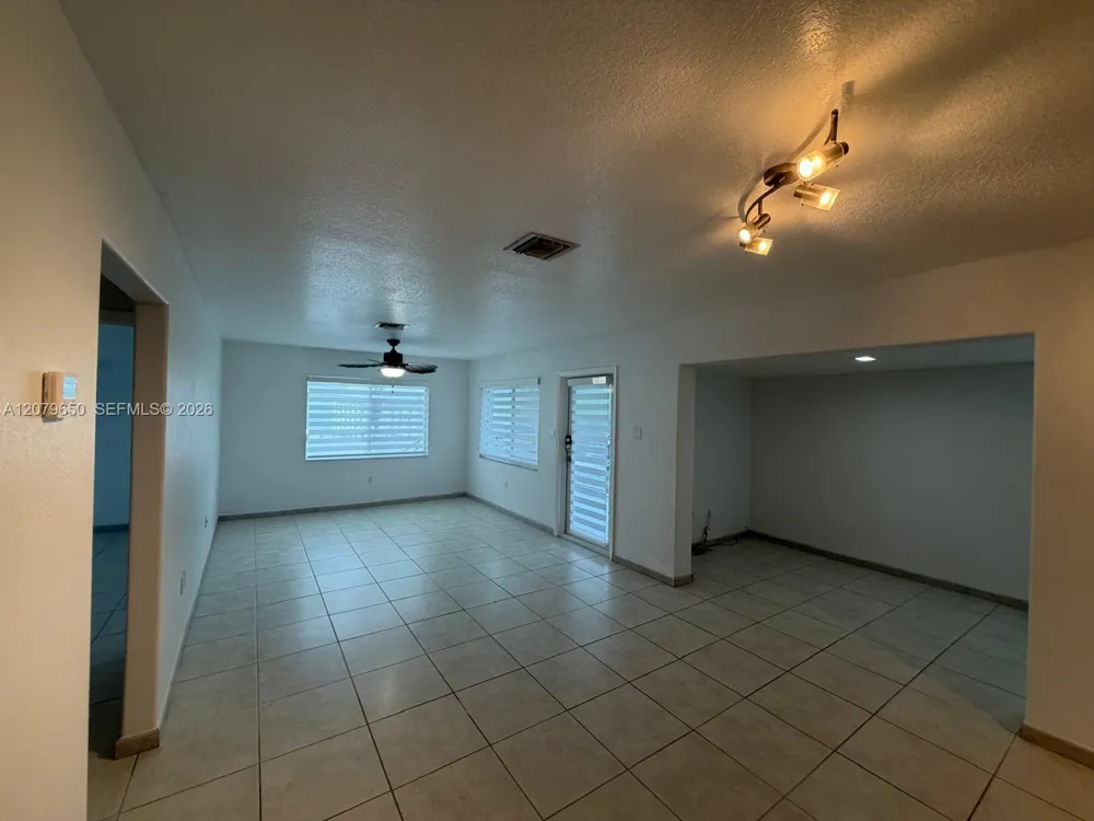 71 Coral Dr Key Largo, FL 33037
