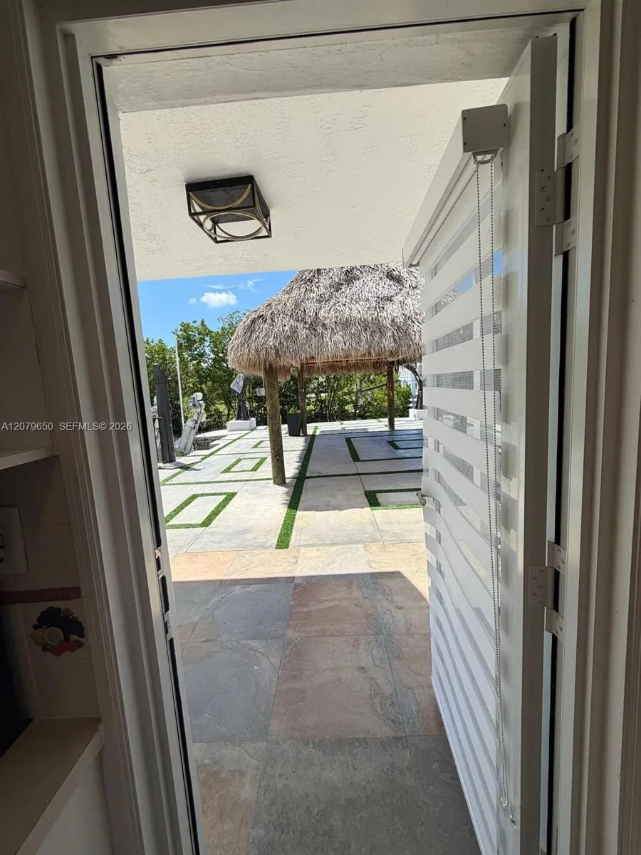 71 Coral Dr Key Largo, FL 33037