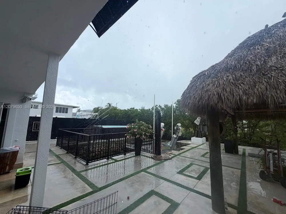 71 Coral Dr Key Largo, FL 33037