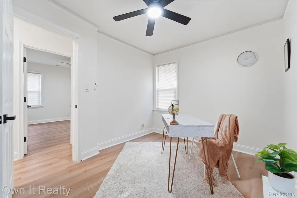 18979 Lindsay Street Detroit City, MI 48235