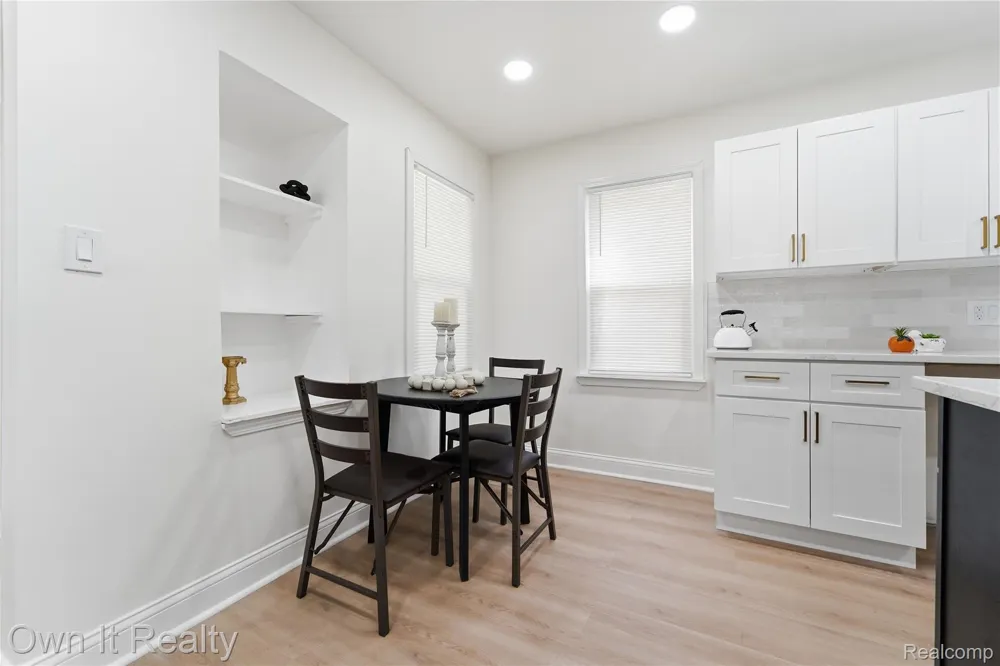 18979 Lindsay Street Detroit City, MI 48235