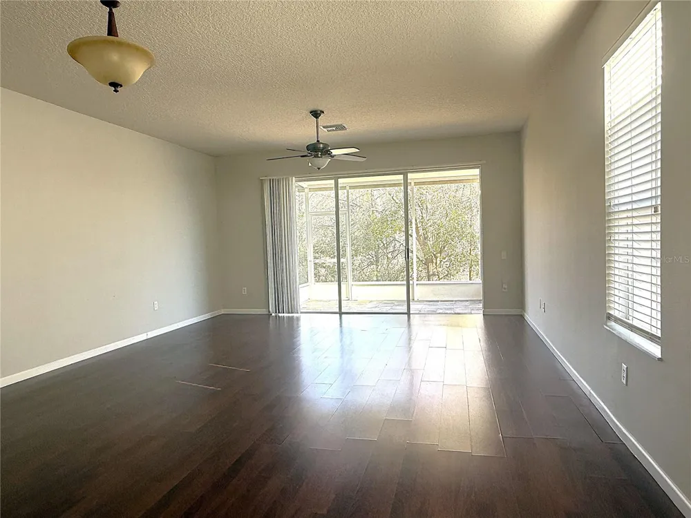 26627 CASTLEVIEW WAY Wesley Chapel, FL 33544