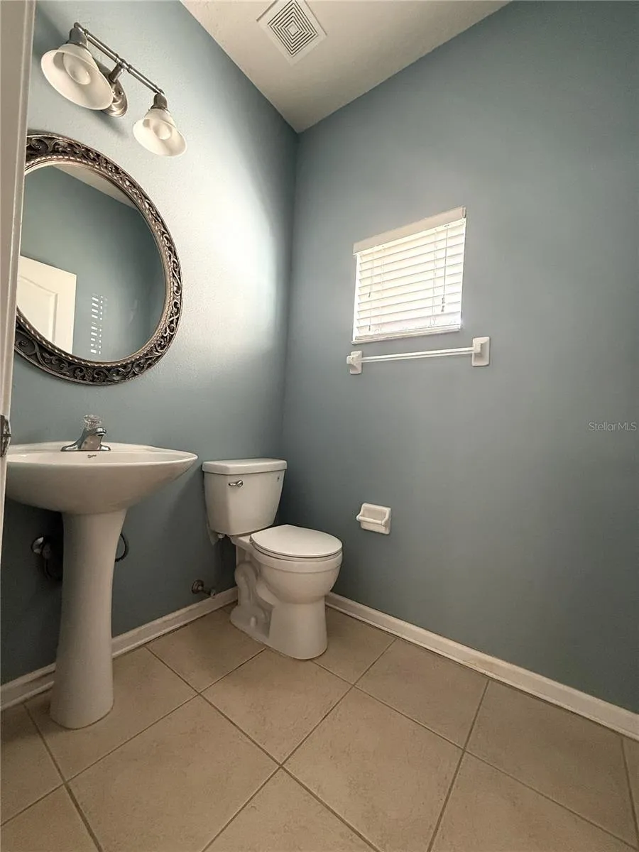 26627 CASTLEVIEW WAY Wesley Chapel, FL 33544