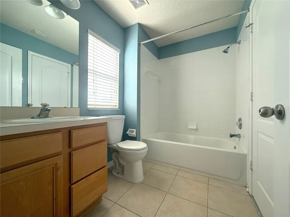 26627 CASTLEVIEW WAY Wesley Chapel, FL 33544