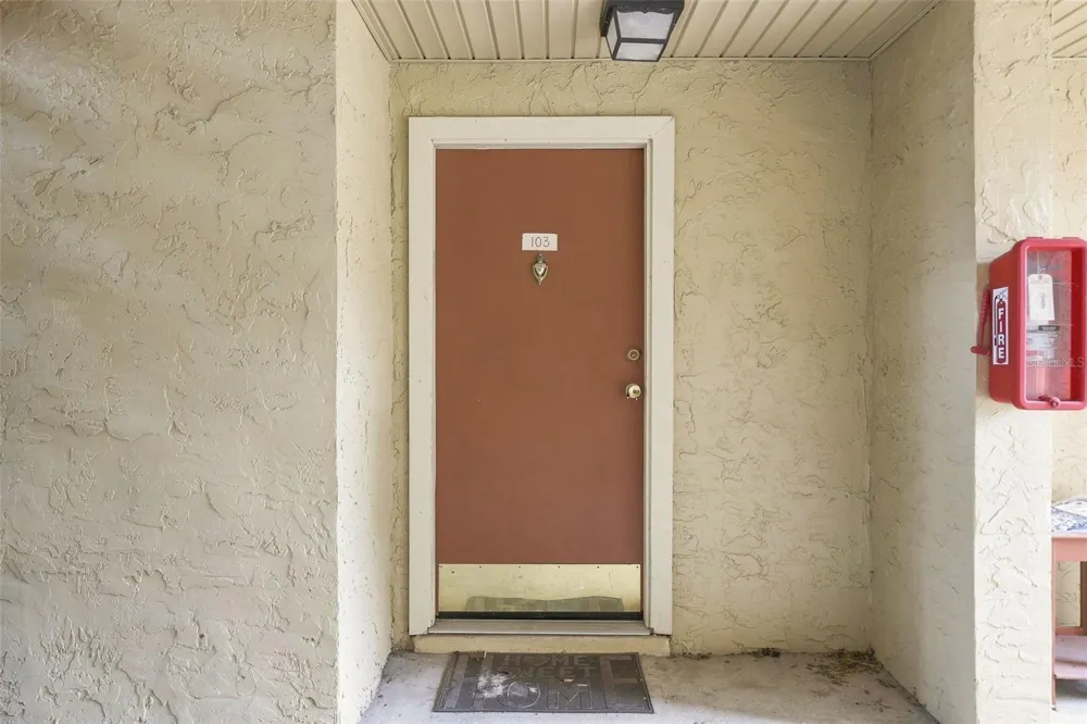 646 KENWICK CIRCLE #103 Casselberry, FL 32707