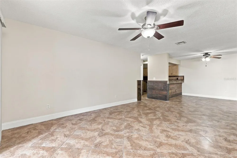 646 KENWICK CIRCLE #103 Casselberry, FL 32707