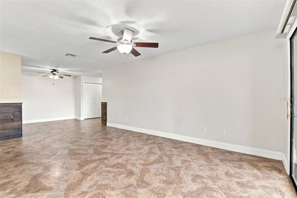 646 KENWICK CIRCLE #103 Casselberry, FL 32707