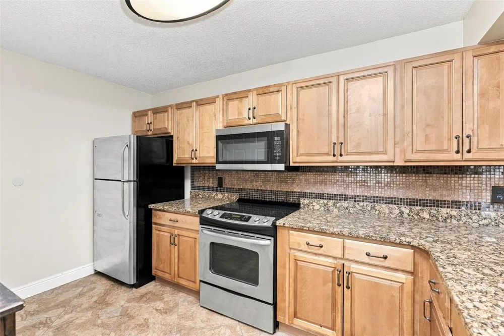 646 KENWICK CIRCLE #103 Casselberry, FL 32707