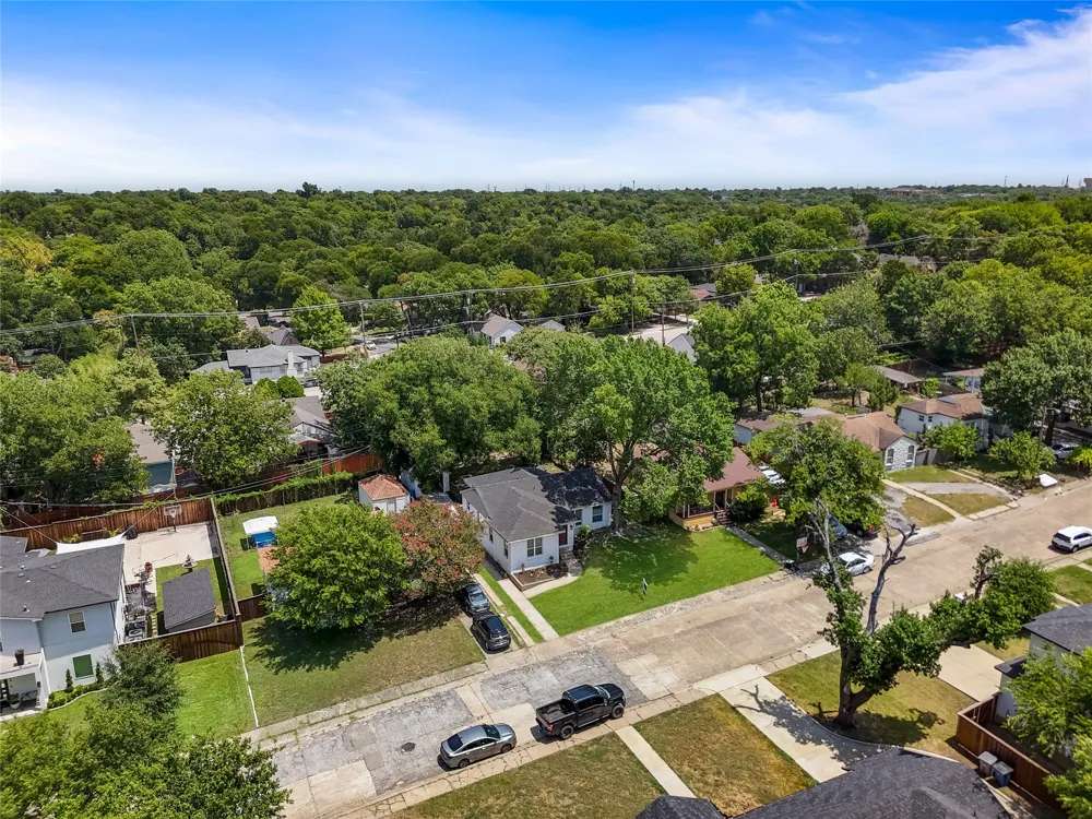 1314 Arborvitae Avenue Dallas, TX 75224