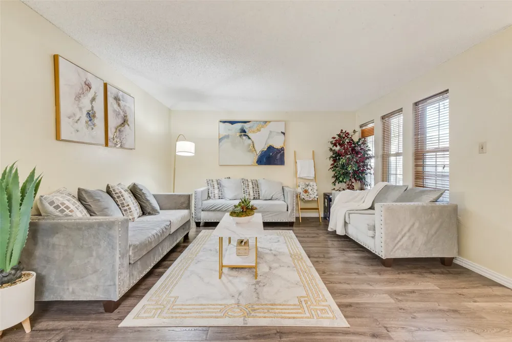 527 Towne House Lane Richardson, TX 75081