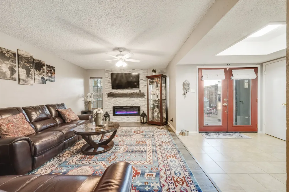 527 Towne House Lane Richardson, TX 75081
