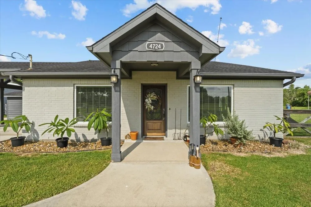 4724 First Sgt Israel Almendarez Street Alvin, TX 77511