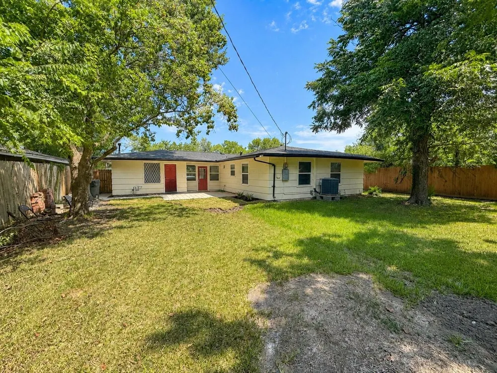 6010 Ridgeway Drive Houston, TX 77033