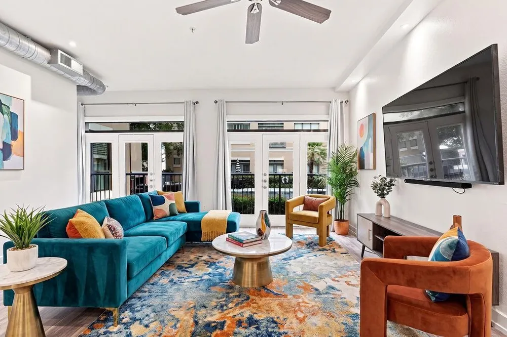 1901 Post Oak Boulevard #1501 Houston, TX 77056