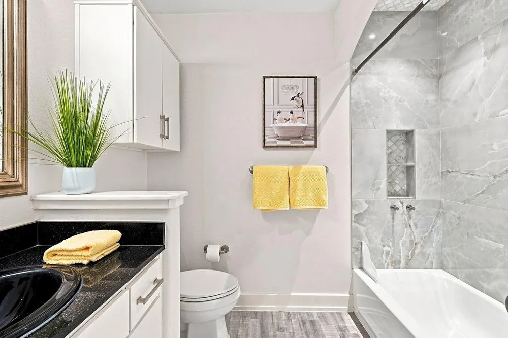 1901 Post Oak Boulevard #1501 Houston, TX 77056