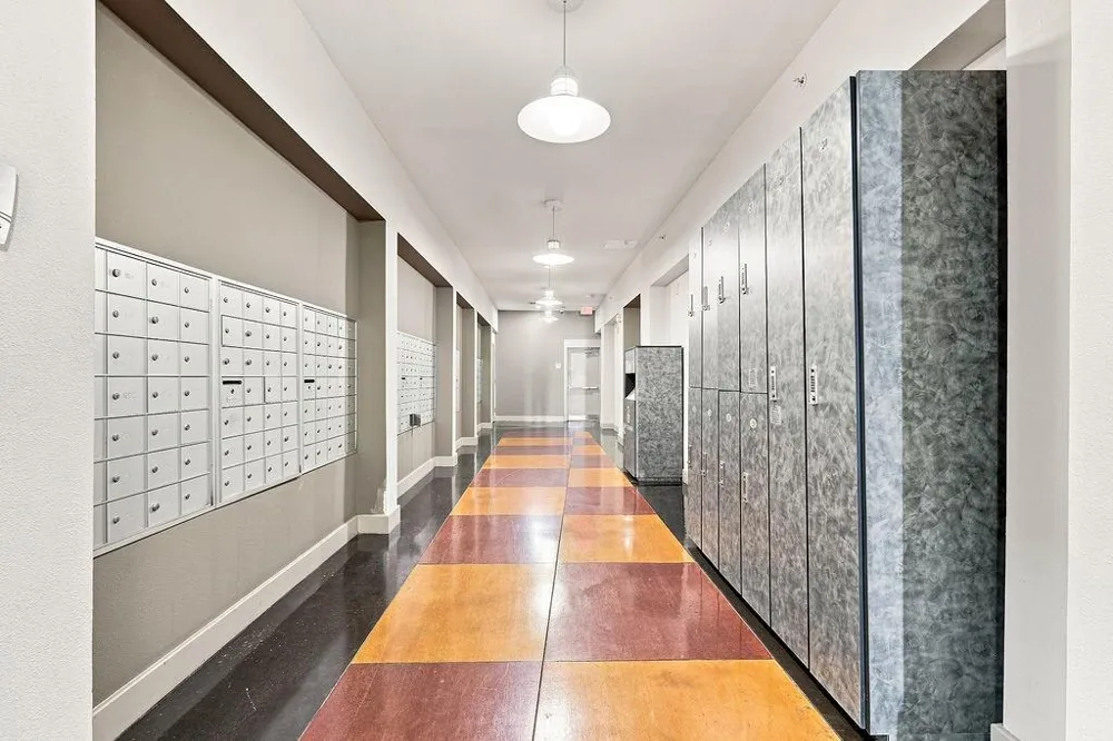 1901 Post Oak Boulevard #1501 Houston, TX 77056
