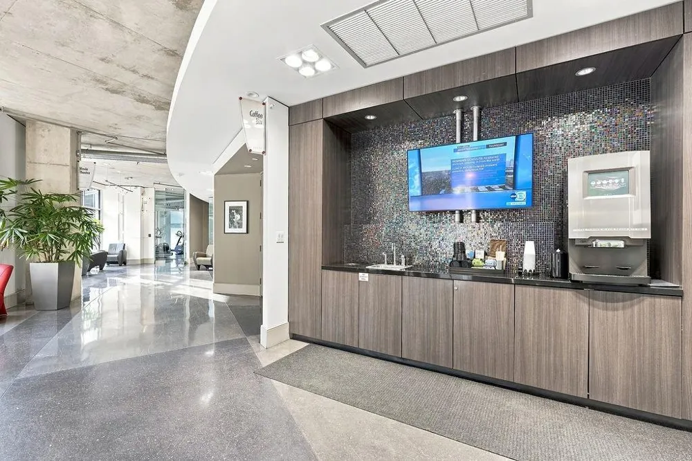 1901 Post Oak Boulevard #1501 Houston, TX 77056