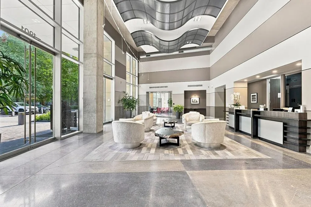 1901 Post Oak Boulevard #1501 Houston, TX 77056