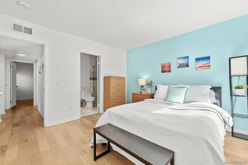 17141 W Bernardo Dr #203 San Diego, CA 92127
