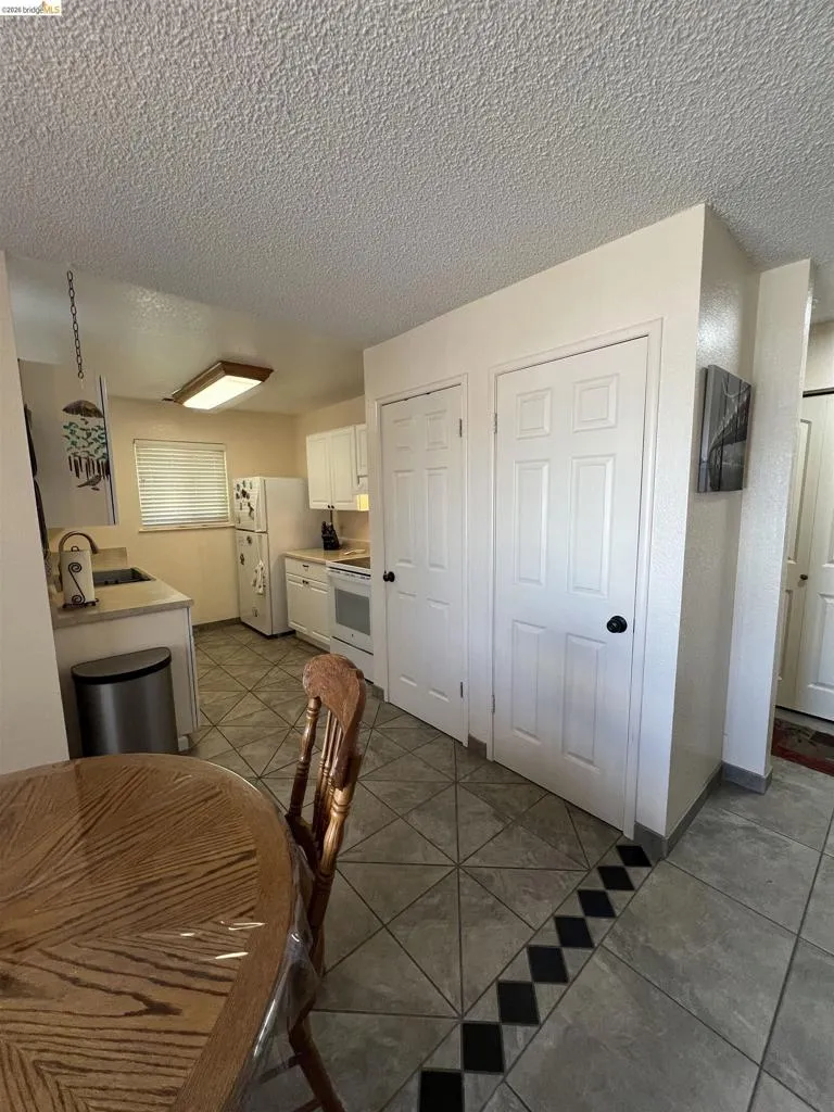2344 Via Canela Oroville, CA 95966