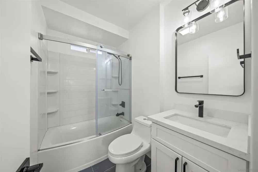 4319 Landis San Diego, CA 92105