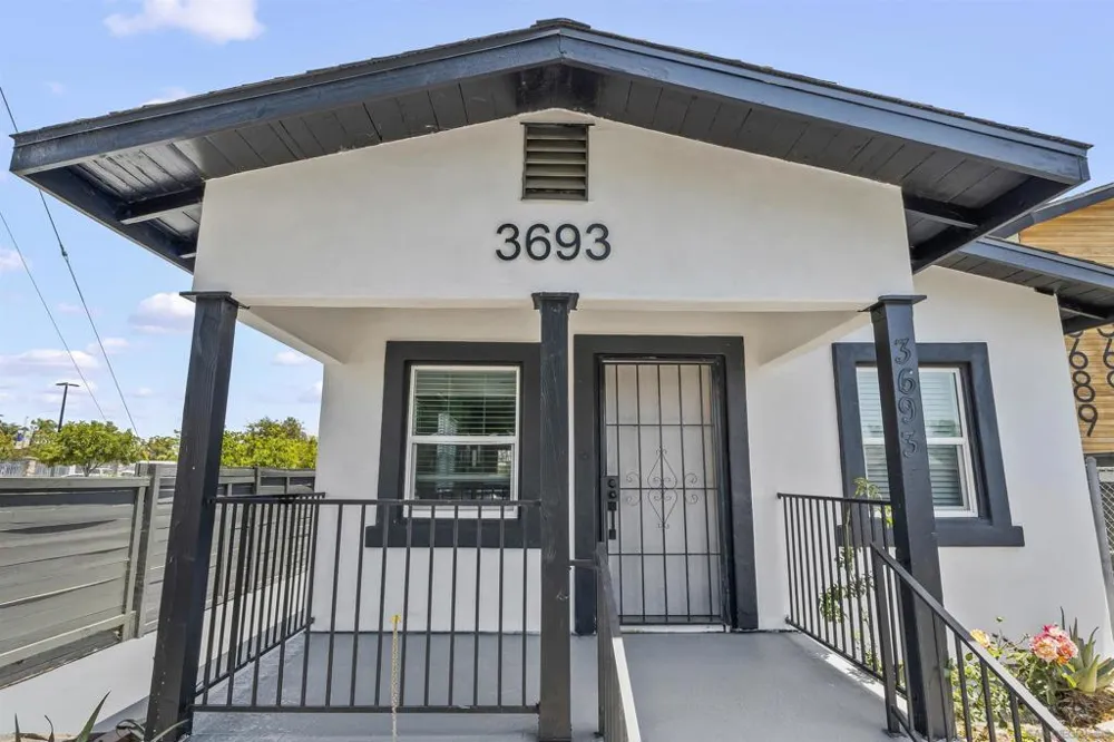 4319 Landis San Diego, CA 92105