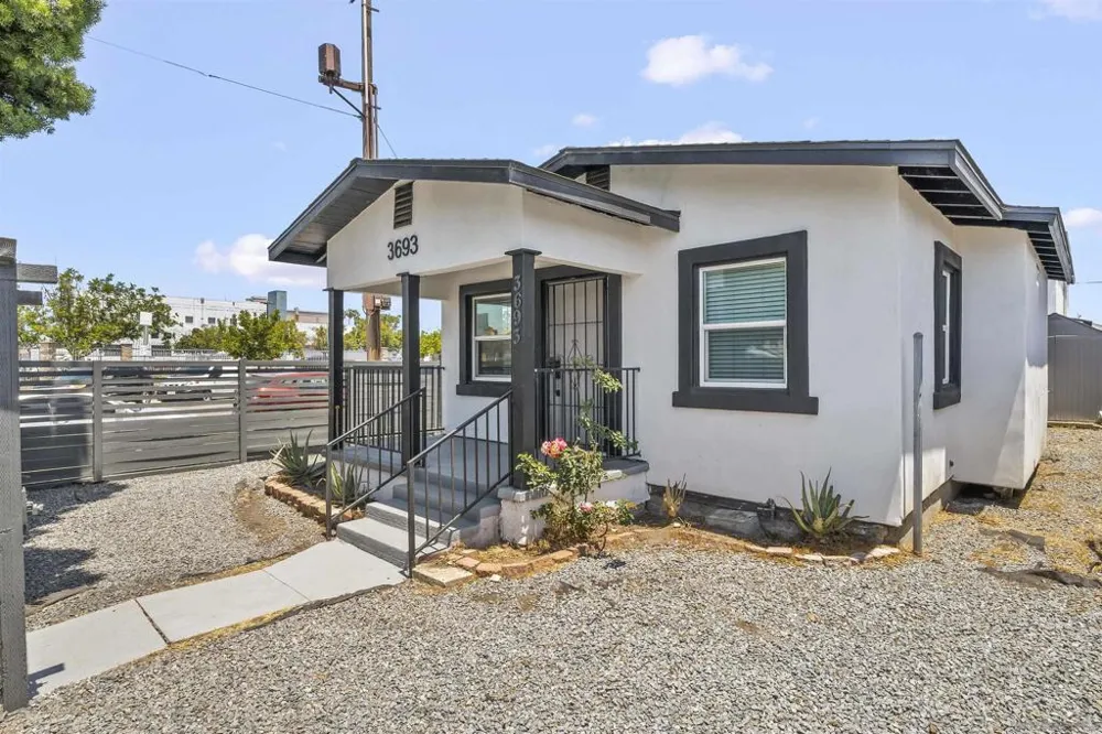 4319 Landis San Diego, CA 92105