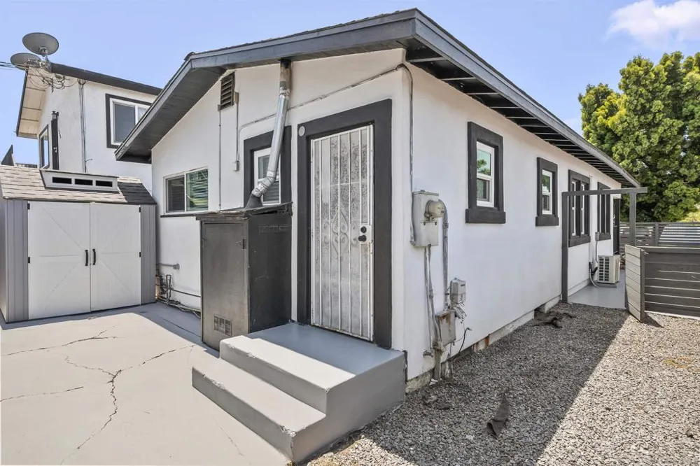 4319 Landis San Diego, CA 92105