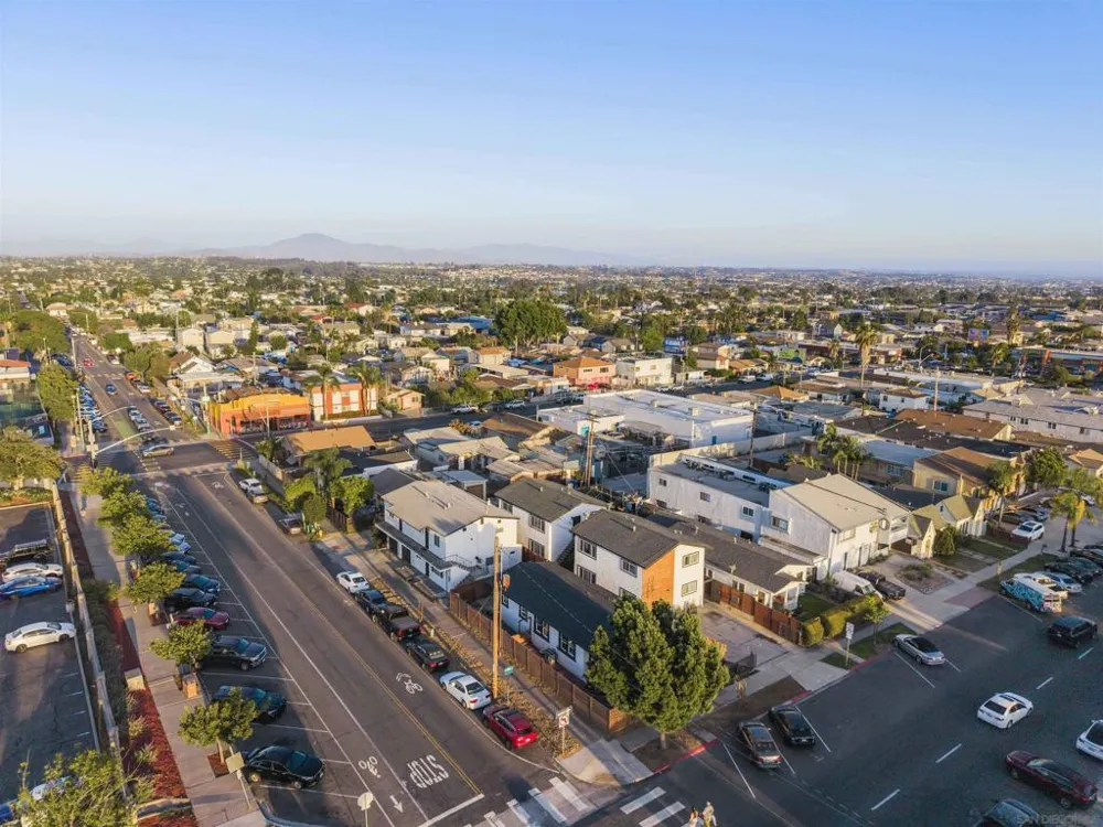 4319 Landis San Diego, CA 92105