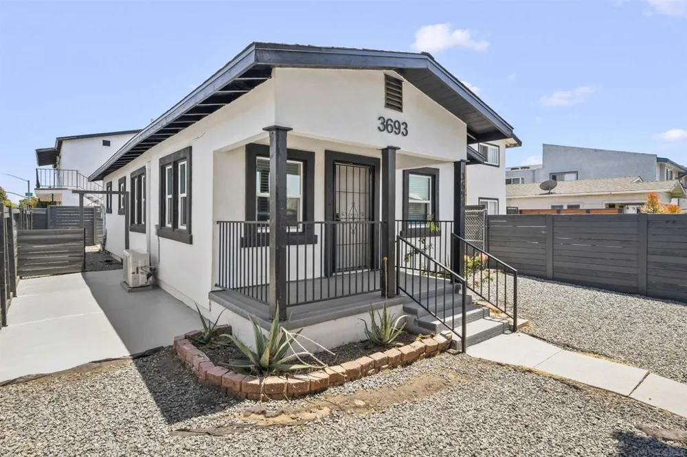 4319 Landis San Diego, CA 92105