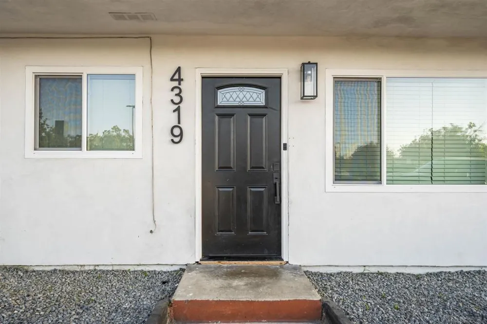 4319 Landis San Diego, CA 92105