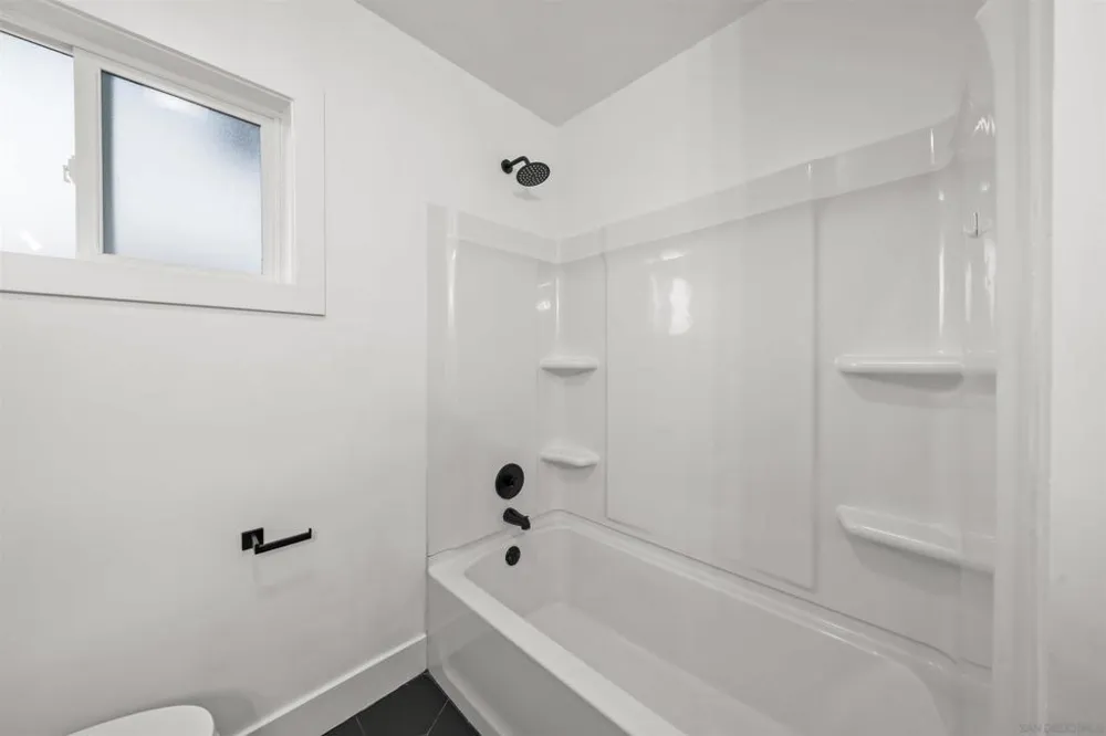 4319 Landis San Diego, CA 92105