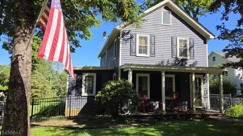 79 W Main St