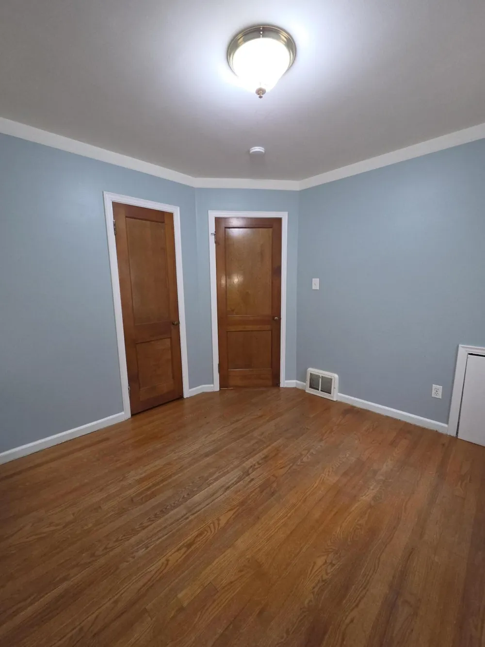 26722 W Chicago Redford, MI 48239