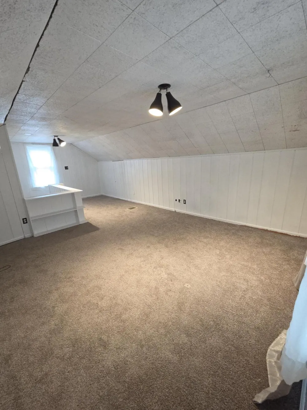 26722 W Chicago Redford, MI 48239