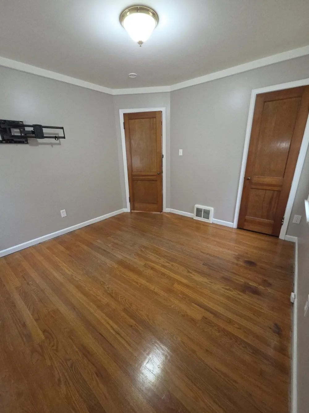 26722 W Chicago Redford, MI 48239