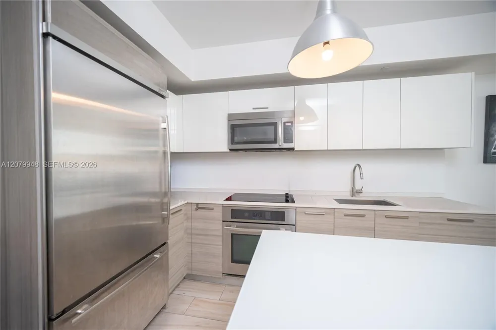1300 Brickell Bay Dr #710 Miami, FL 33131