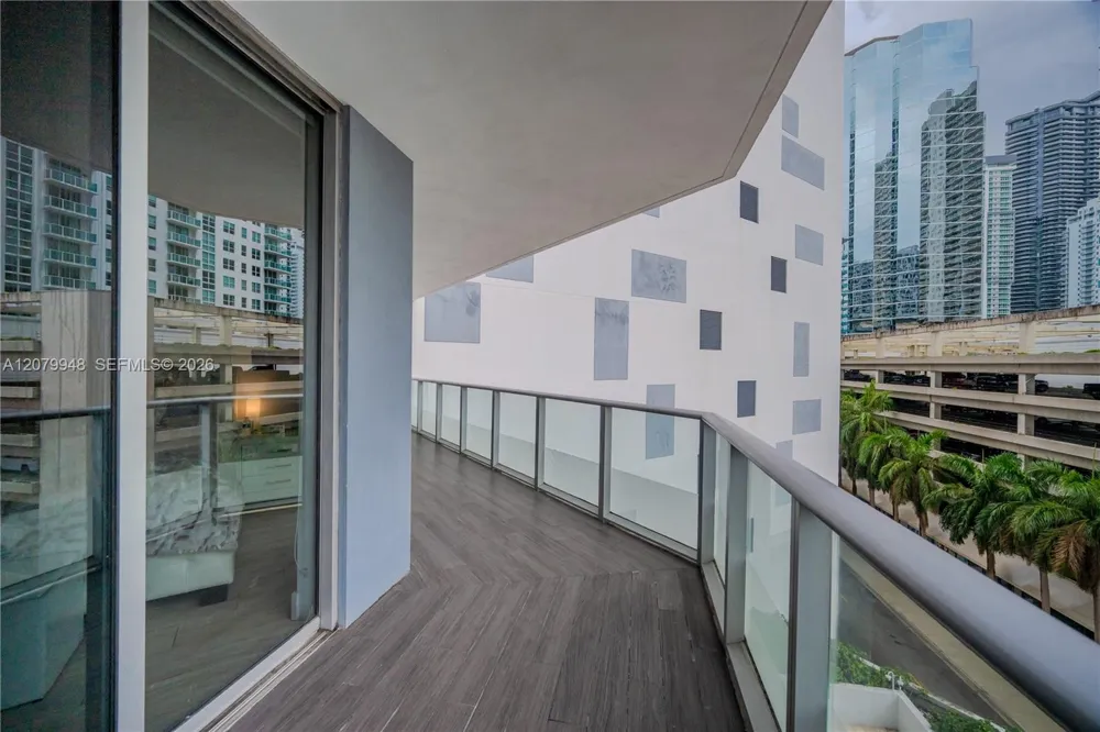 1300 Brickell Bay Dr #710 Miami, FL 33131