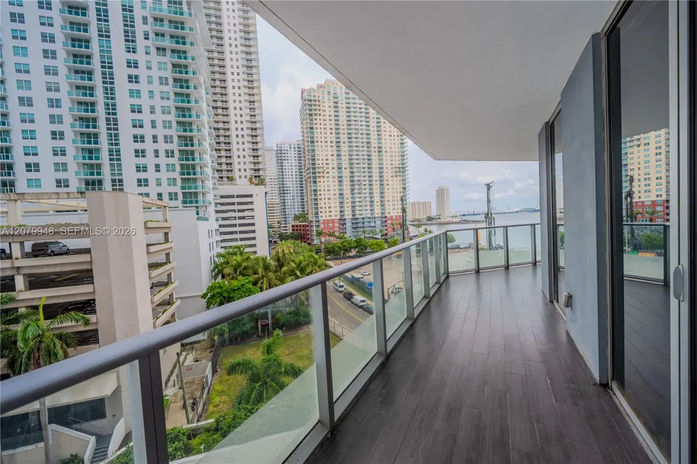1300 Brickell Bay Dr #710 Miami, FL 33131