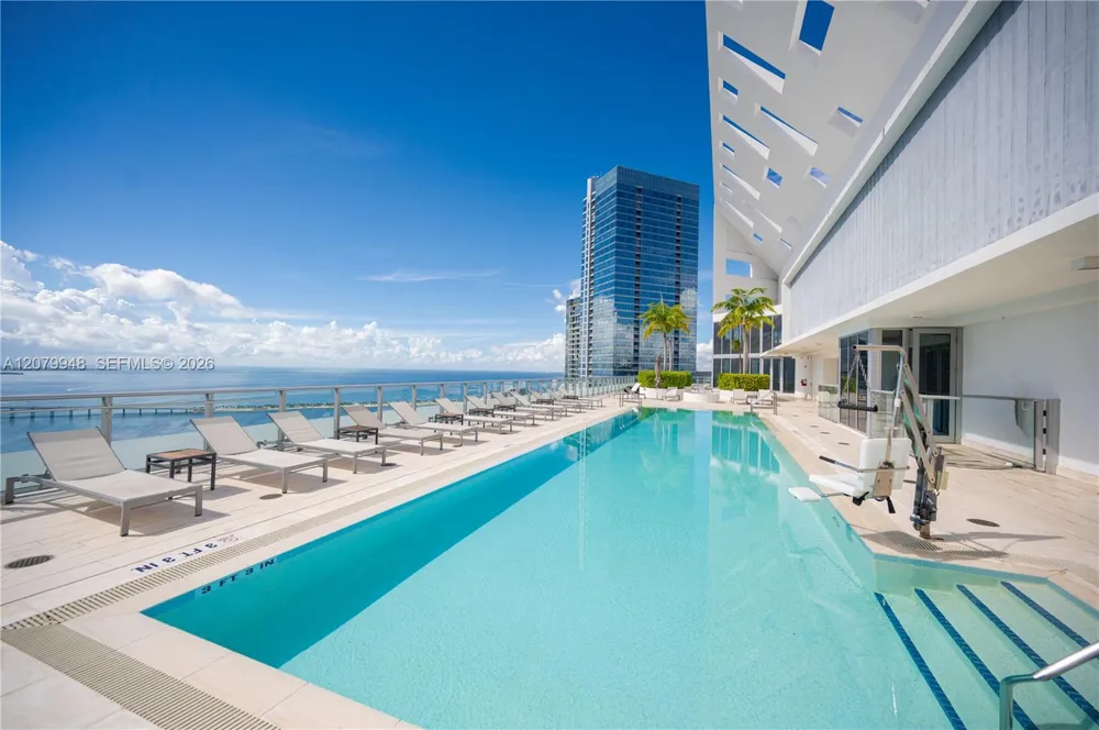 1300 Brickell Bay Dr #710 Miami, FL 33131