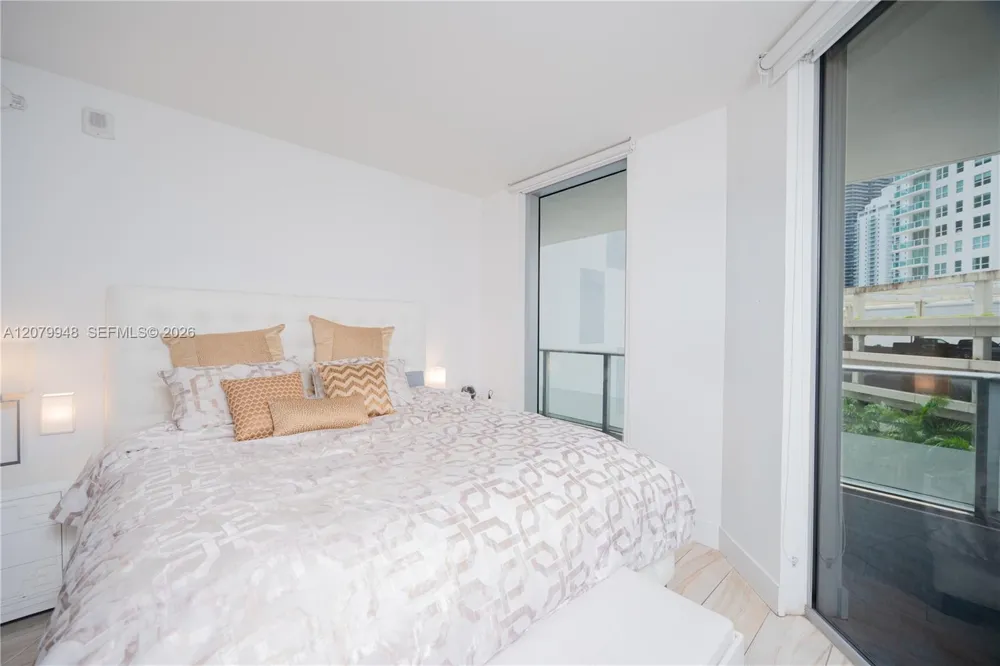 1300 Brickell Bay Dr #710 Miami, FL 33131