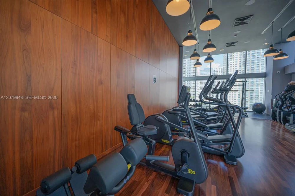 1300 Brickell Bay Dr #710 Miami, FL 33131