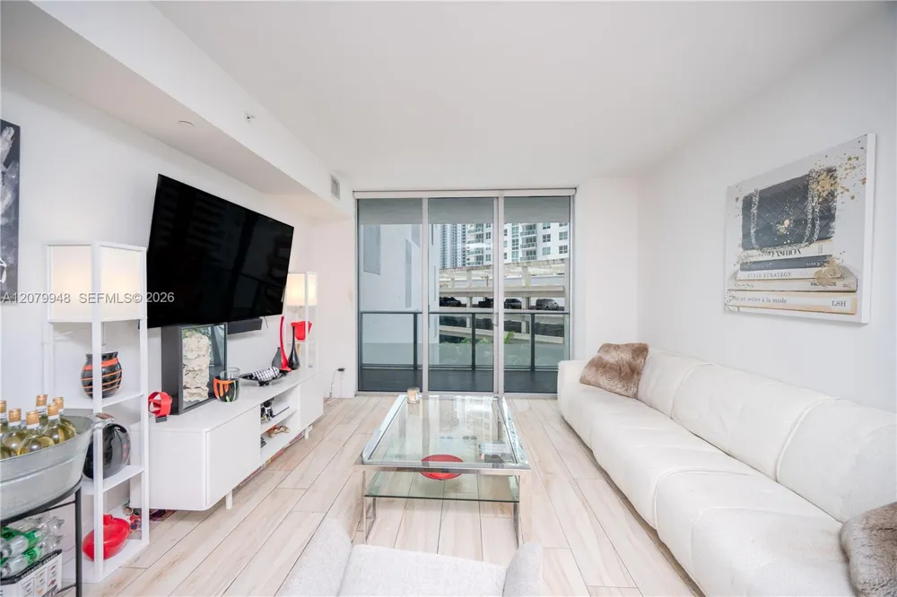 1300 Brickell Bay Dr #710 Miami, FL 33131